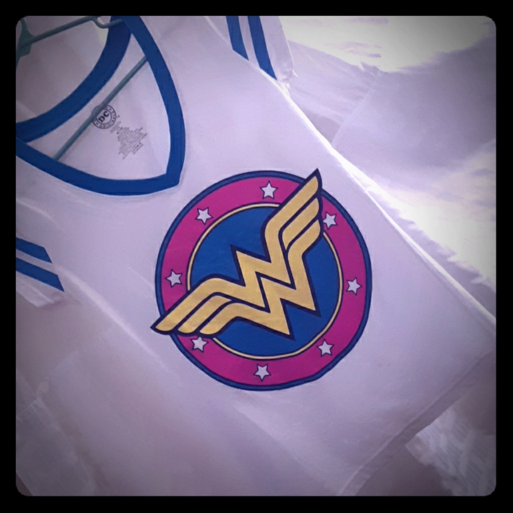DC Comics Original Wonderwoman shirt M(7/9)